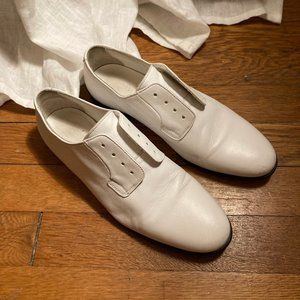 COMMON PROJECTS lace-less slip-on white leather oxfords loafers